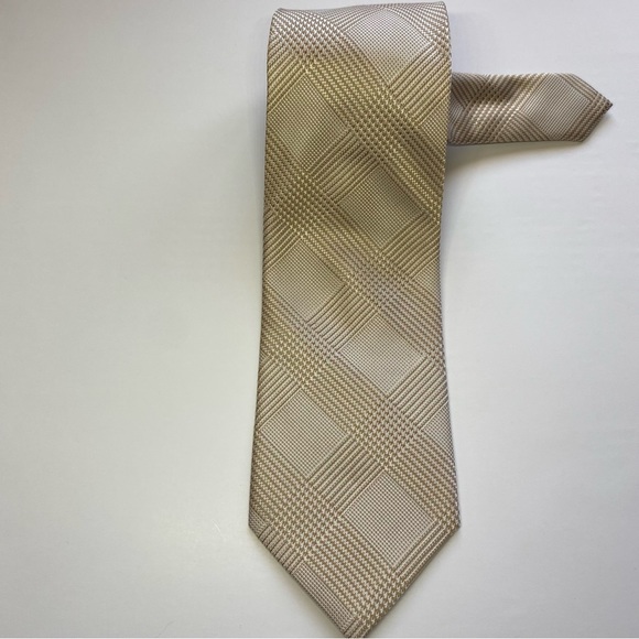 %100 silk hand made tie - Picture 2 of 7